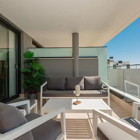 Magnificent Apartment, Close To The Beach, In Apartment