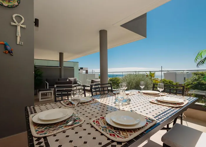 Magnificent Apartment, Close To The Beach, In * Estepona
