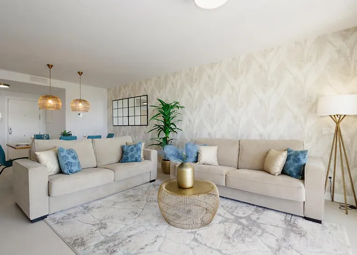 Apartment Magnificent Apartment, Close To The Beach, In