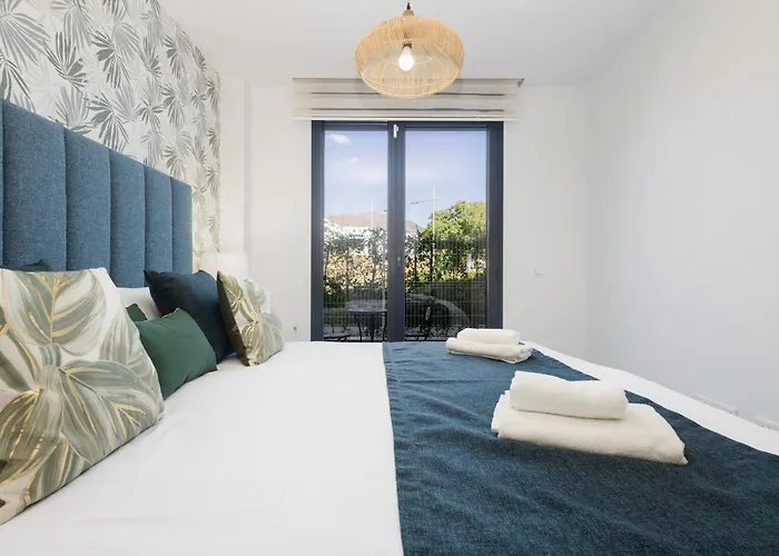 Magnificent Apartment, Close To The Beach, In Apartment Estepona