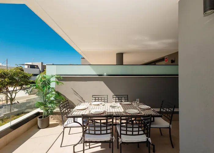 Magnificent Apartment, Close To The Beach, In * Estepona