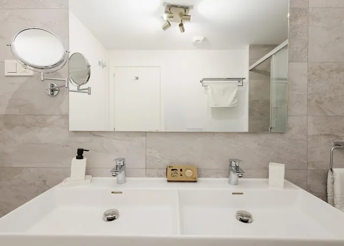 Magnificent Apartment, Close To The Beach, In * Estepona