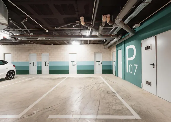 Magnificent Apartment, Close To The Beach, In Apartment Estepona