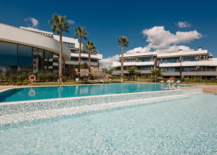 Magnificent Apartment, Close To The Beach, In Apartment Estepona