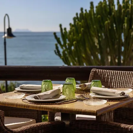 Magnificent Apartment, Close To The Beach, In * Estepona