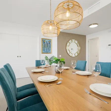Appartement Magnificent Apartment, Close To The Beach, In *