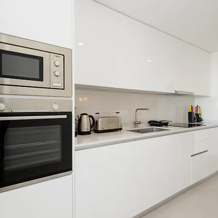 Magnificent Apartment, Close To The Beach, In Appartement Estepona